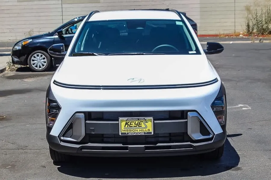 2026 Hyundai Kona SEL photo 1