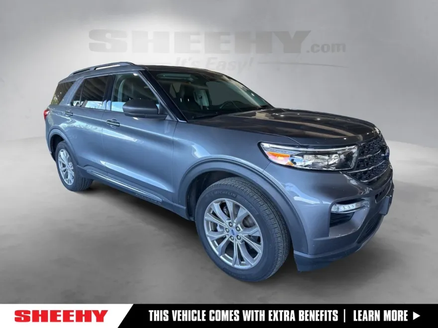 2023 Ford Explorer XLT photo 1