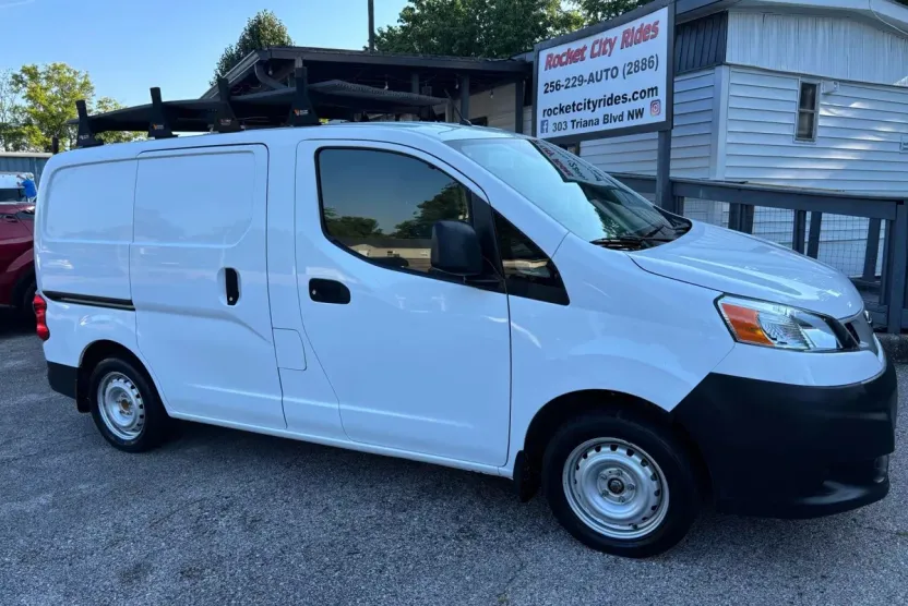 2018 Nissan NV200 S photo 1