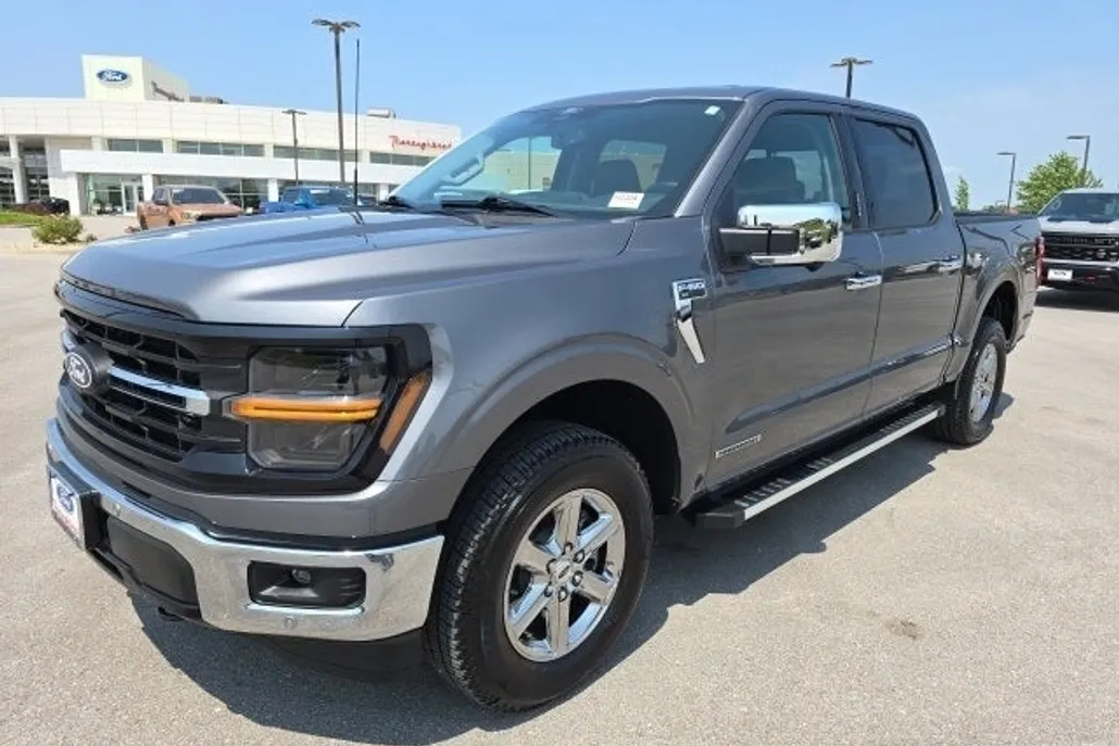 2024 Ford F-150 XLT photo 1