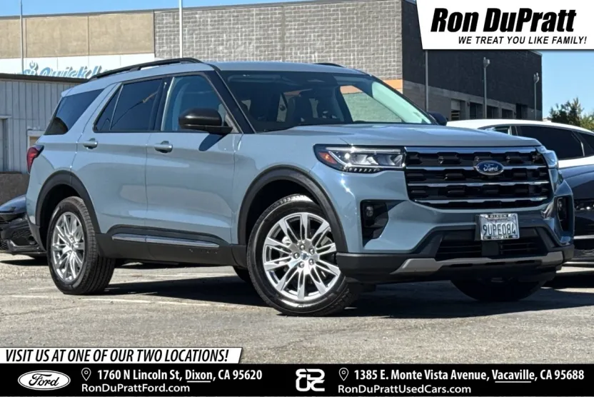 2025 Ford Explorer photo 1