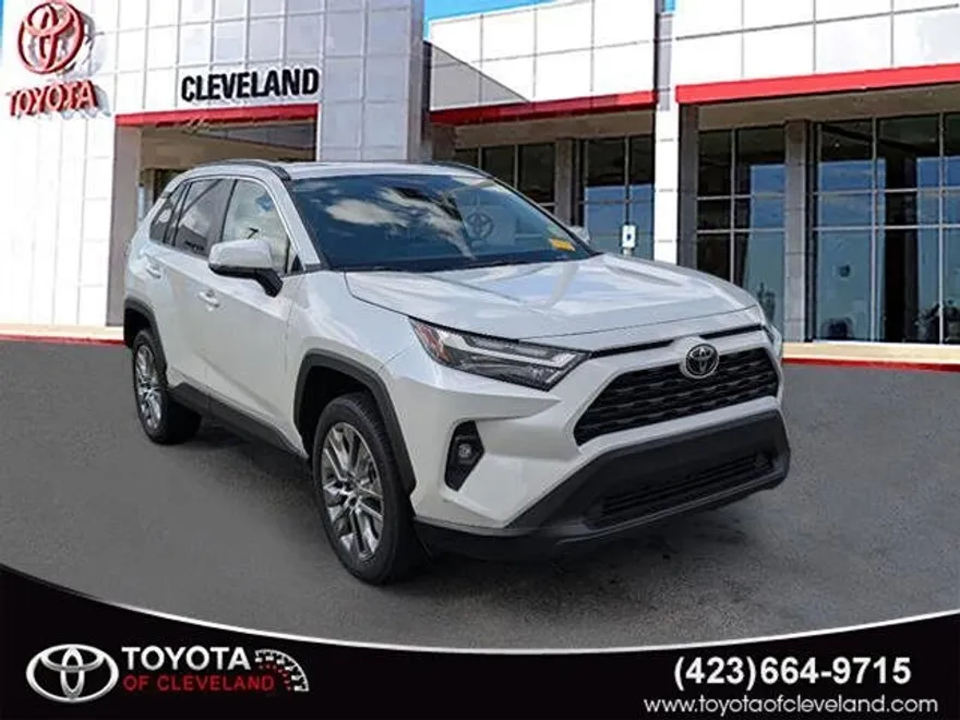 2024 Toyota RAV4 XLE Premium photo 1