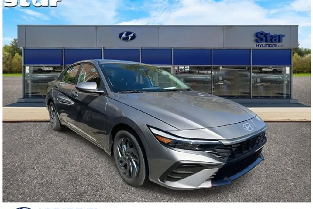 2024 Hyundai Elantra Hybrid photo 1