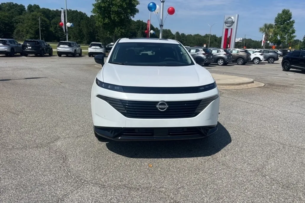 2025 Nissan Murano Platinum photo 1