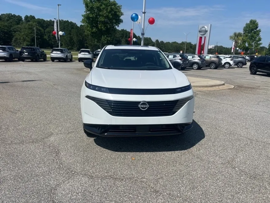 2025 Nissan Murano Platinum photo 1