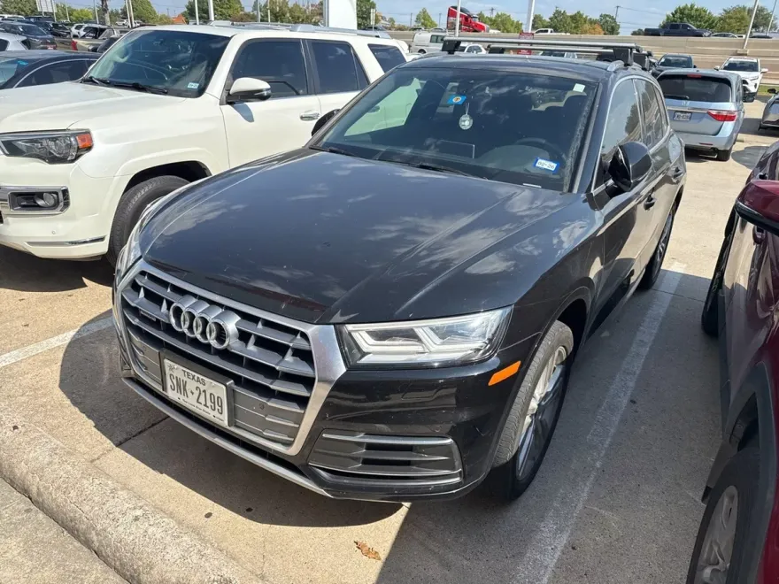 2020 Audi Q5 45 Premium Plus photo 1