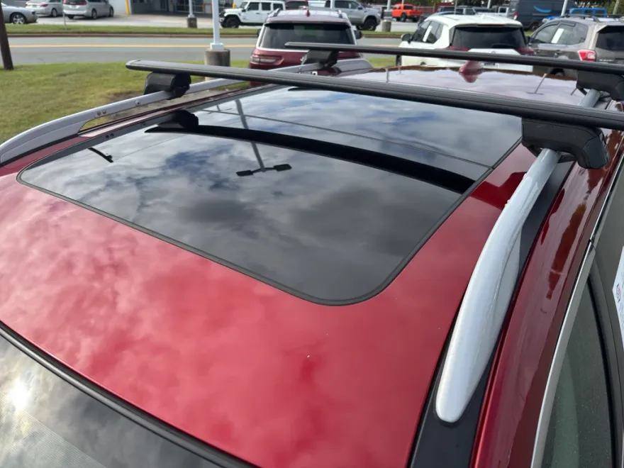 2018 Nissan Rogue SV photo 1