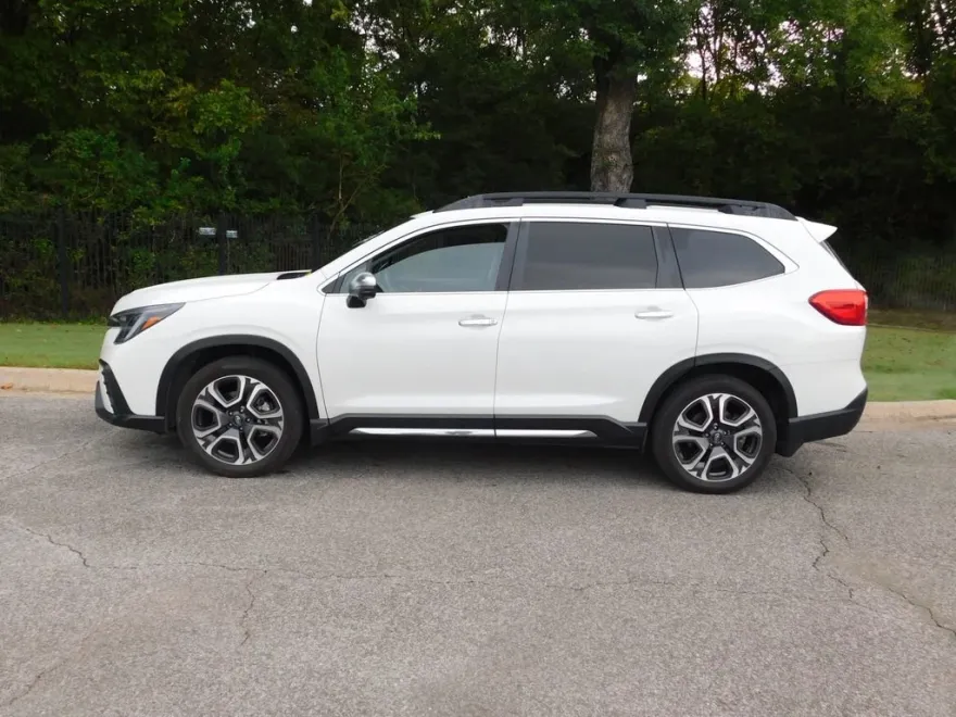 2023 Subaru Ascent Touring photo 1