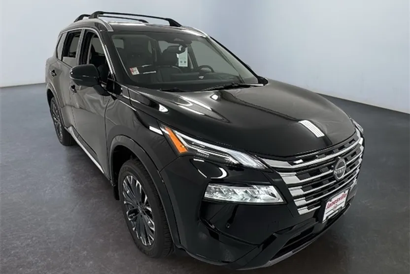 2026 Nissan Rogue Platinum photo 1