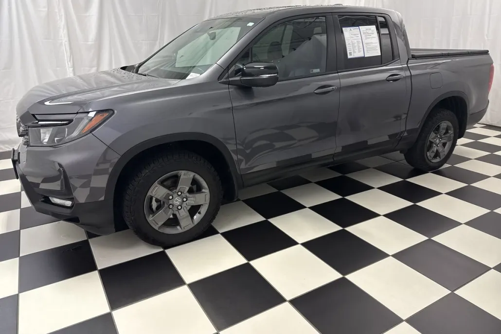 2024 Honda Ridgeline TrailSport photo 1