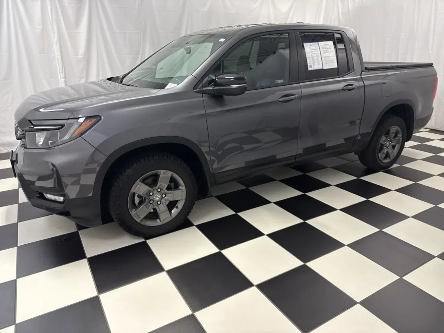 2024 Honda Ridgeline TrailSport photo 1