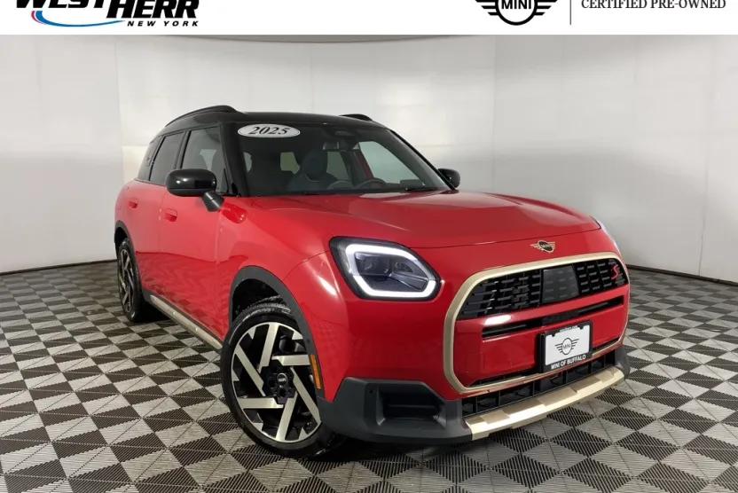 2025 Mini Cooper S ALL4 photo 1