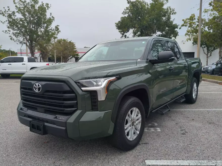 2023 Toyota Tundra SR5 photo 1