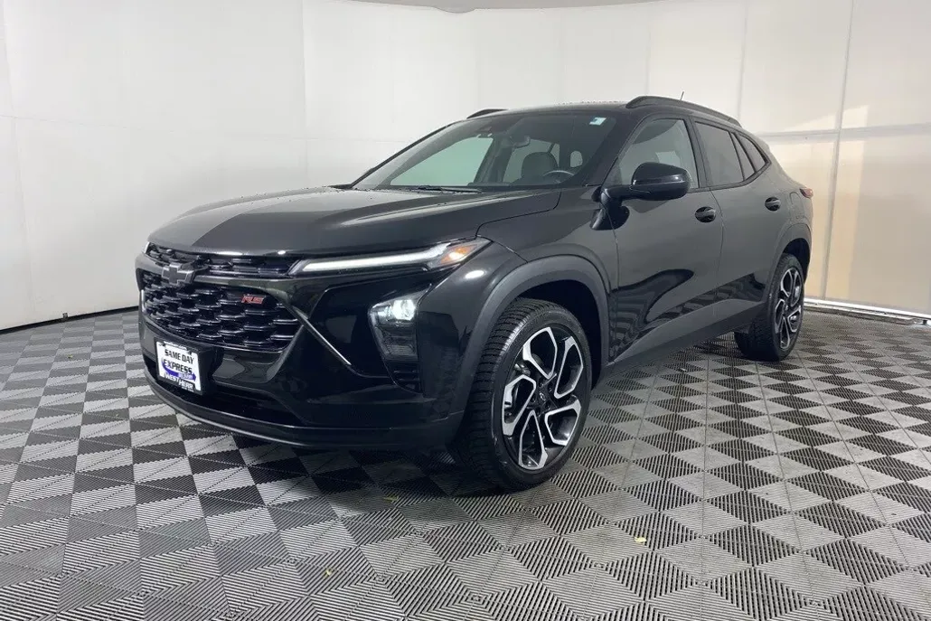 2024 Chevrolet Trax photo 1