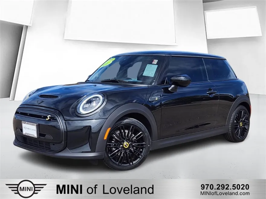 2024 Mini Cooper 2 Door Hardtop SE photo 1