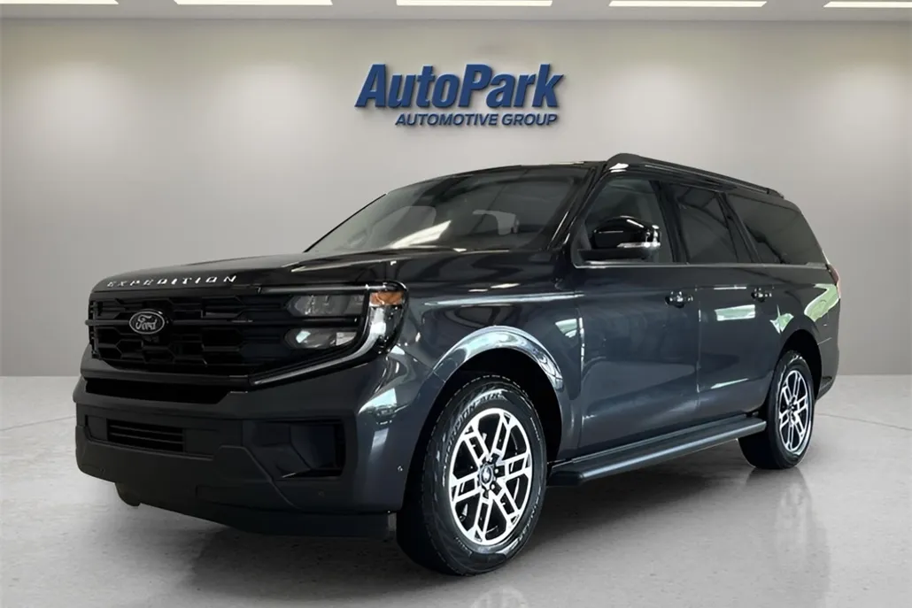 2025 Ford Expedition MAX photo 1