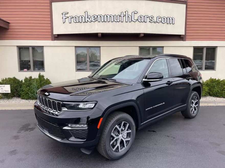 2025 Jeep Grand Cherokee Limited photo 1
