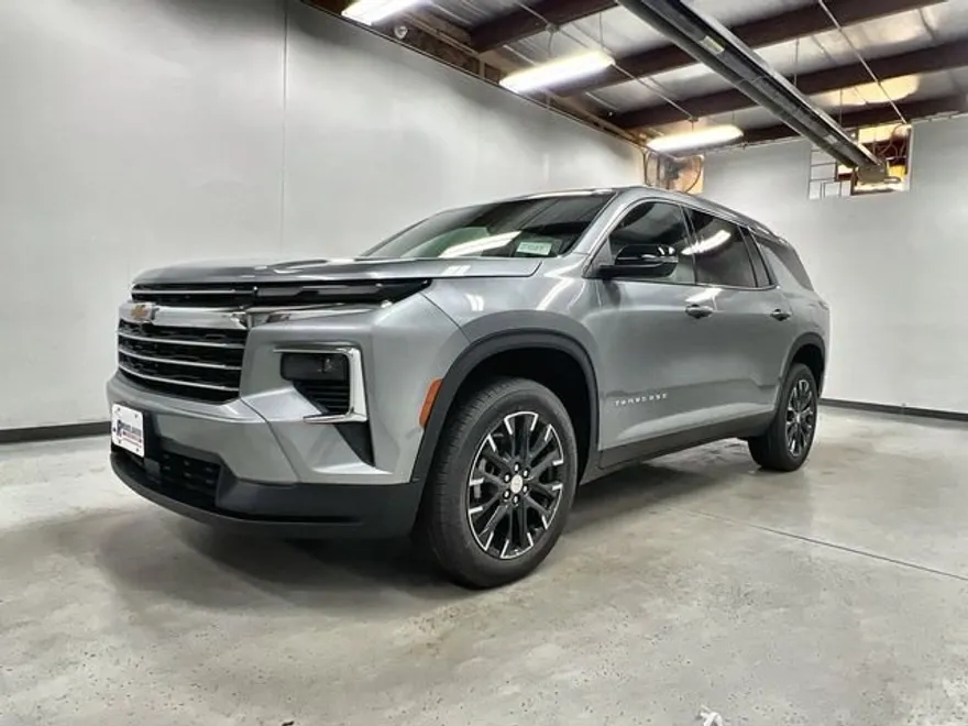 2026 Chevrolet Traverse photo 1