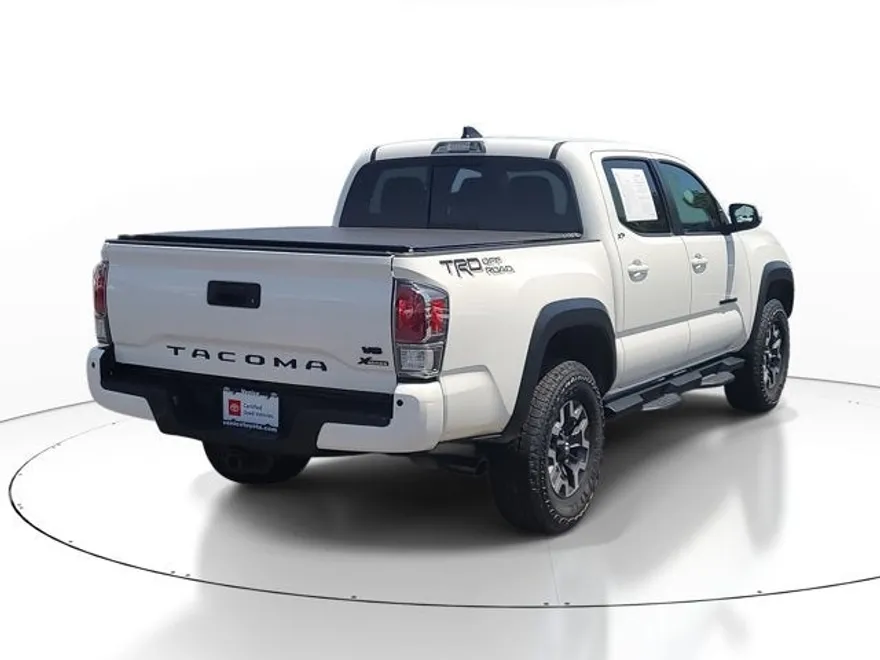 2022 Toyota Tacoma TRD Off-Road photo 1
