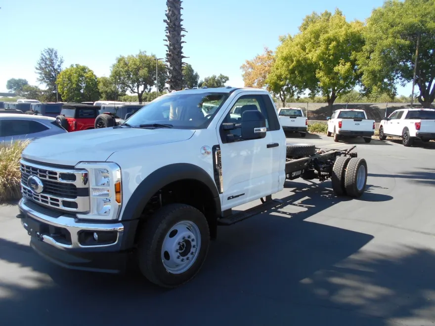 2024 Ford F-550 XL photo 1