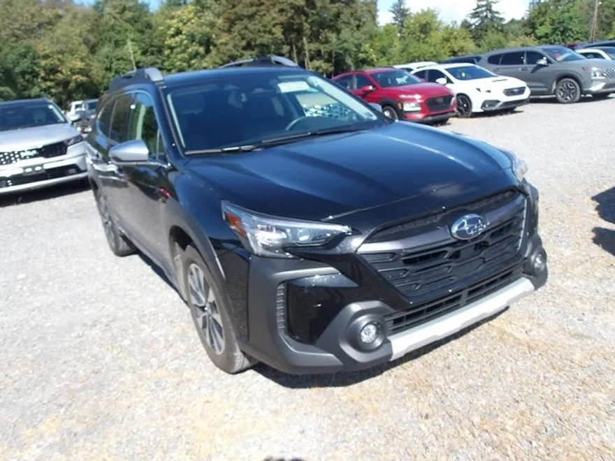2024 Subaru Outback Touring photo 1