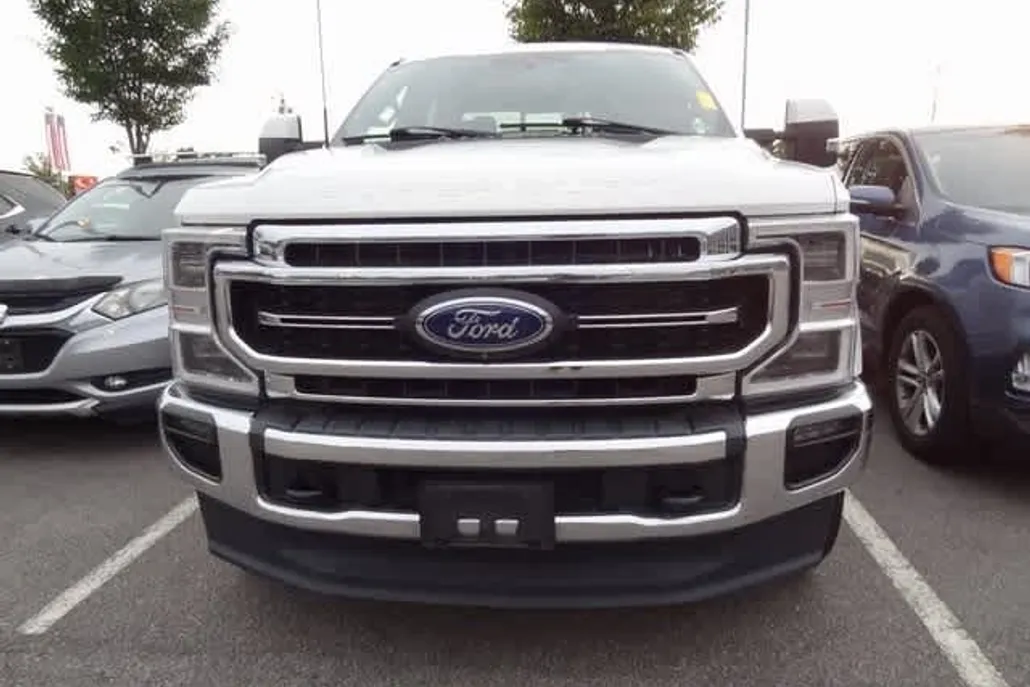 2022 Ford F-350 Lariat photo 1