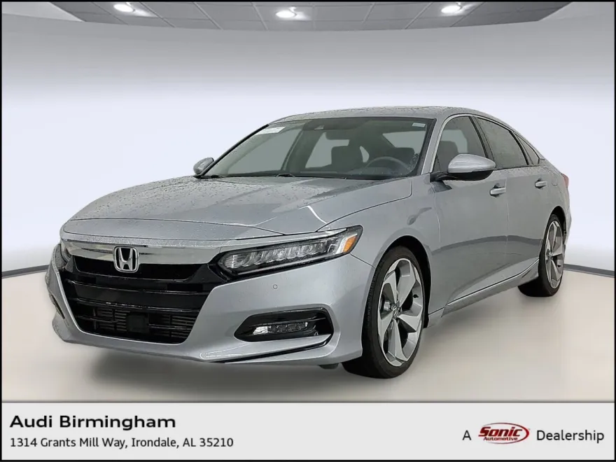 2019 Honda Accord Touring 2.0T photo 1