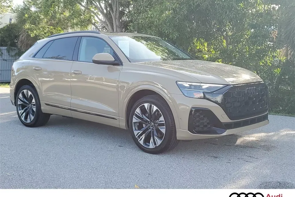 2025 Audi Q8 55 Premium Plus photo 1