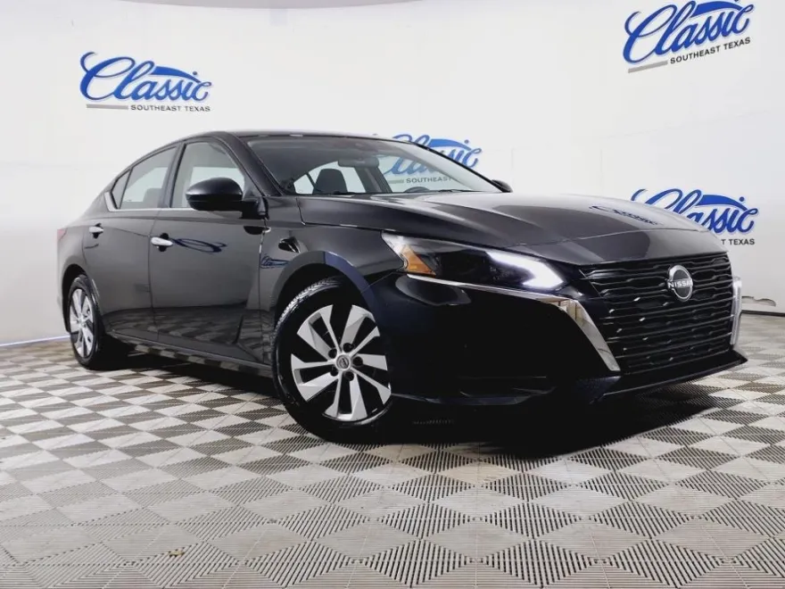 2024 Nissan Altima 2.5 S photo 1