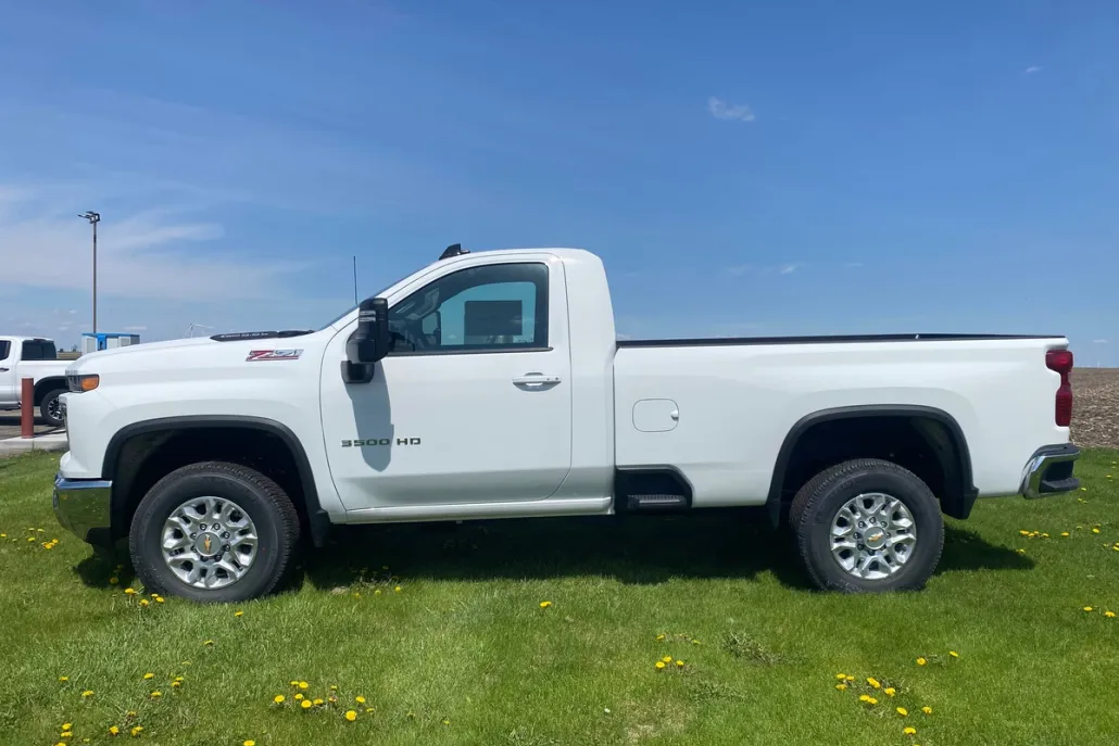 2025 Chevrolet Silverado 3500HD LT photo 1