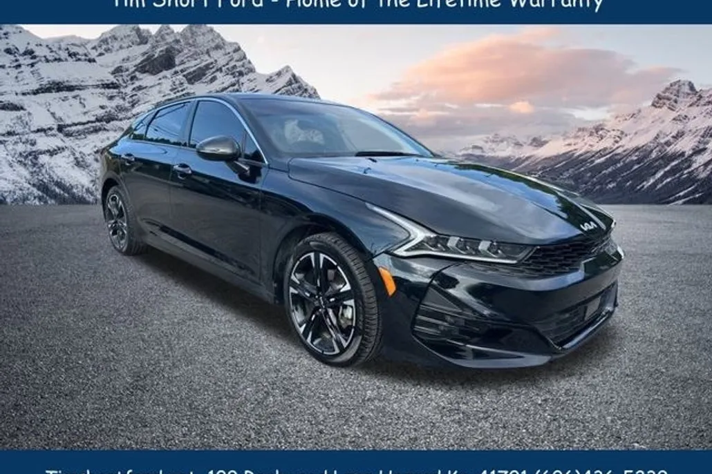 2024 Kia K5 GT-Line photo 1