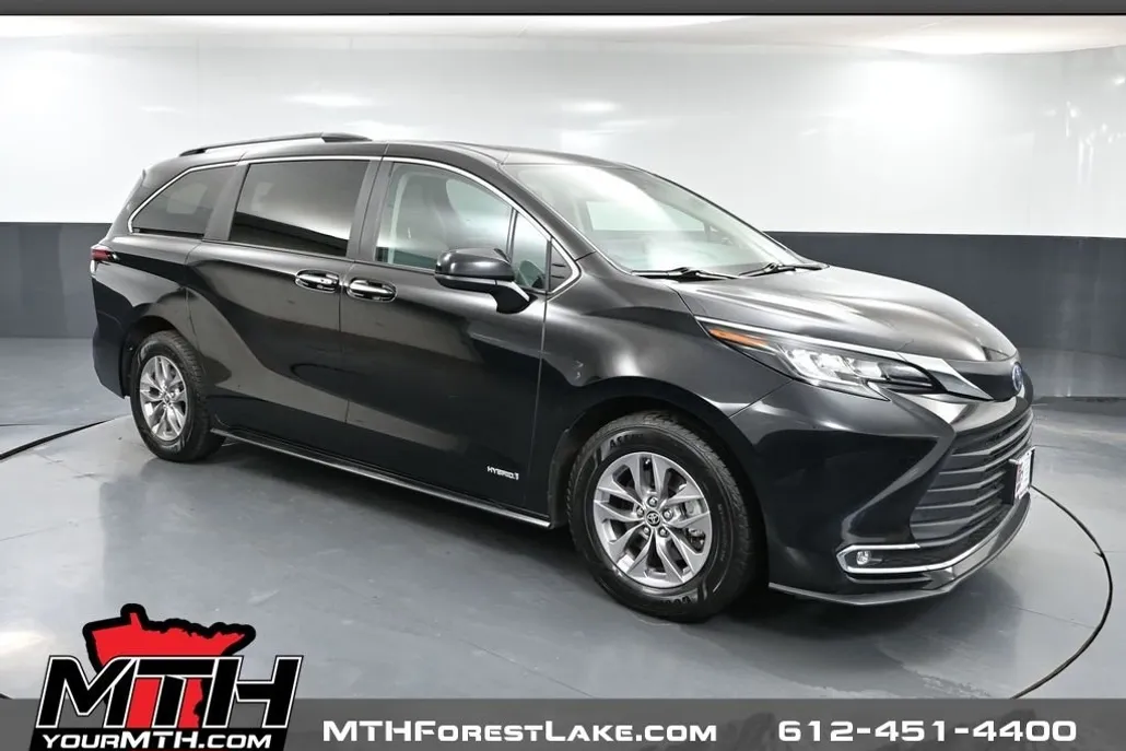 2021 Toyota Sienna XLE Premium photo 1
