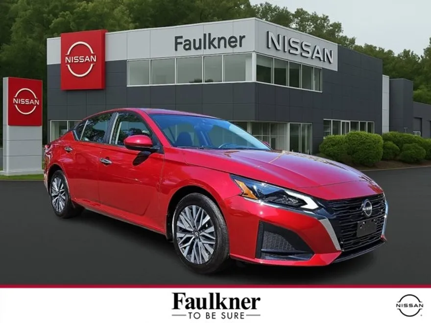 2023 Nissan Altima 2.5 SV photo 1