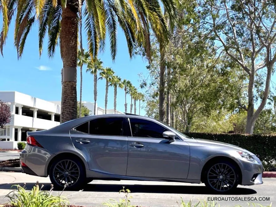 2015 Lexus IS 250 photo 1