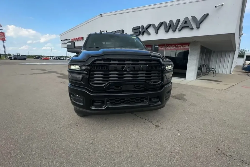 2025 Ram 2500 Big Horn photo 1