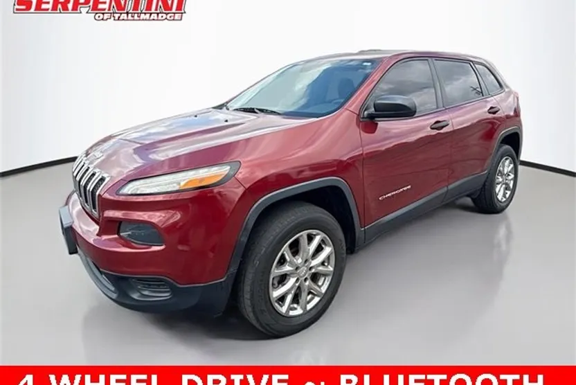 2017 Jeep Cherokee Sport photo 1