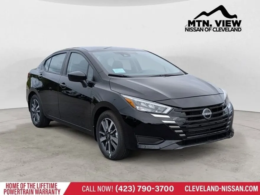 2025 Nissan Versa SV photo 1