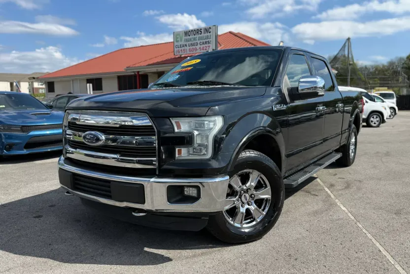 2015 Ford F-150 Lariat photo 1
