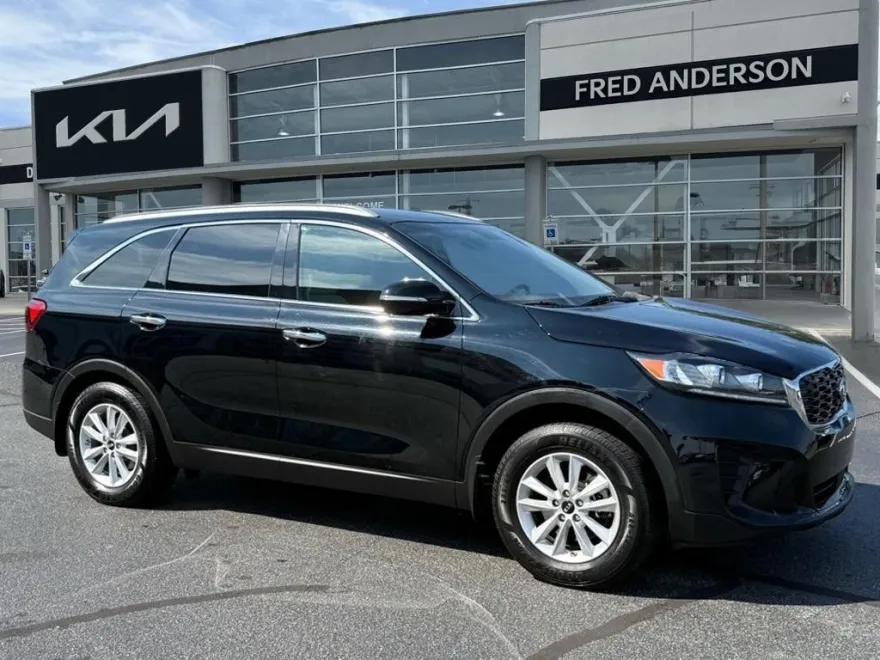 2020 Kia Sorento LX photo 1