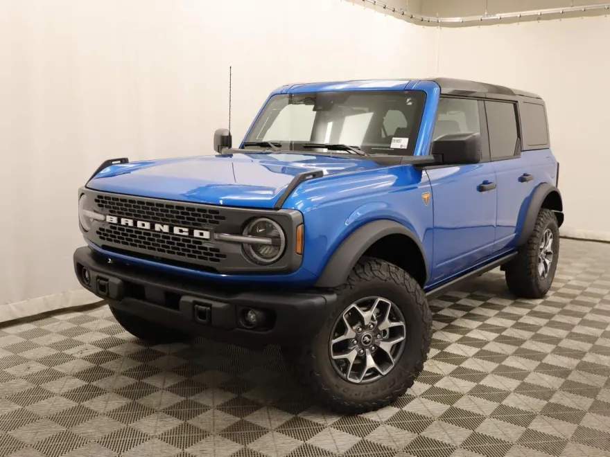 2025 Ford Bronco Badlands photo 1
