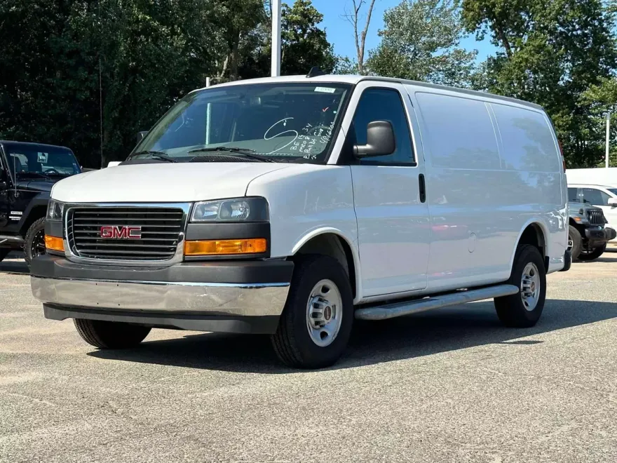 2024 Gmc Savana 2500 Cargo photo 1