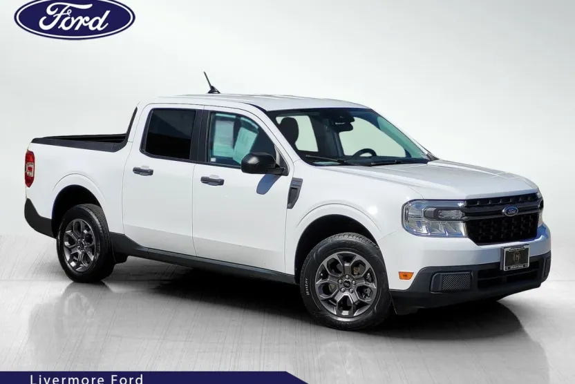 2023 Ford Maverick XLT photo 1