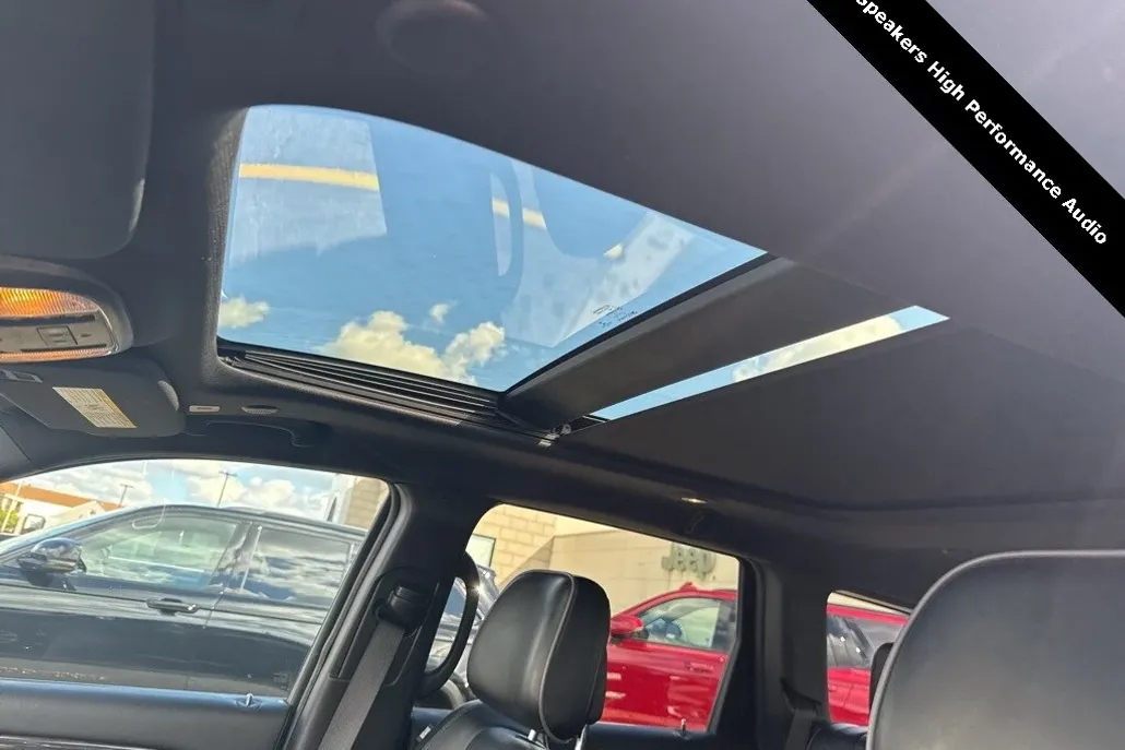 2020 Jeep Grand Cherokee Overland photo 1
