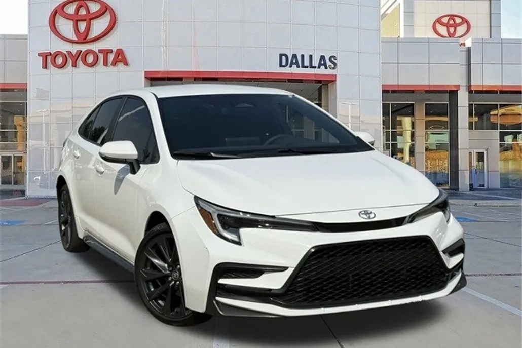 2023 Toyota Corolla SE photo 1