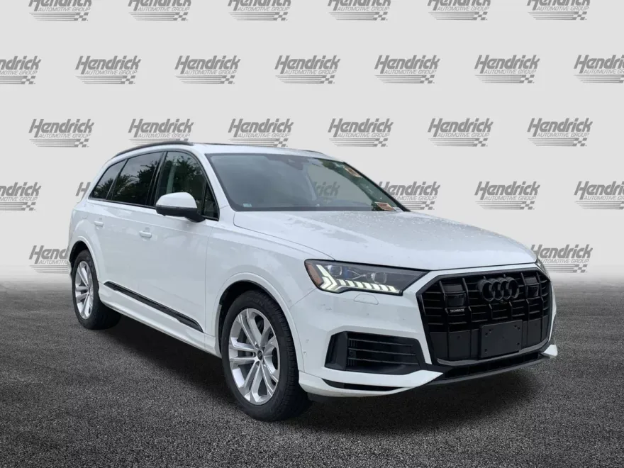 2023 Audi Q7 Prestige photo 1