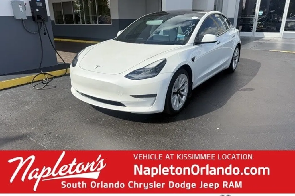 2021 Tesla Model 3 Standard Range Plus photo 1