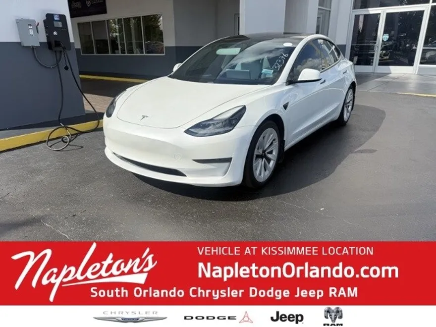 2021 Tesla Model 3 Standard Range Plus photo 1