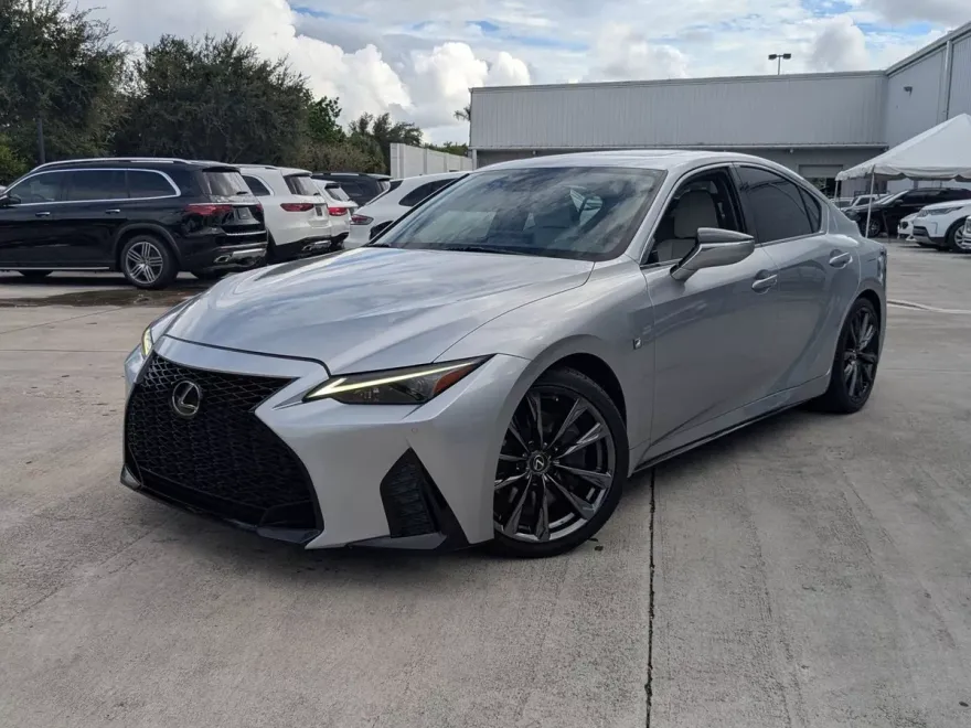 2022 Lexus IS 350 F SPORT photo 1