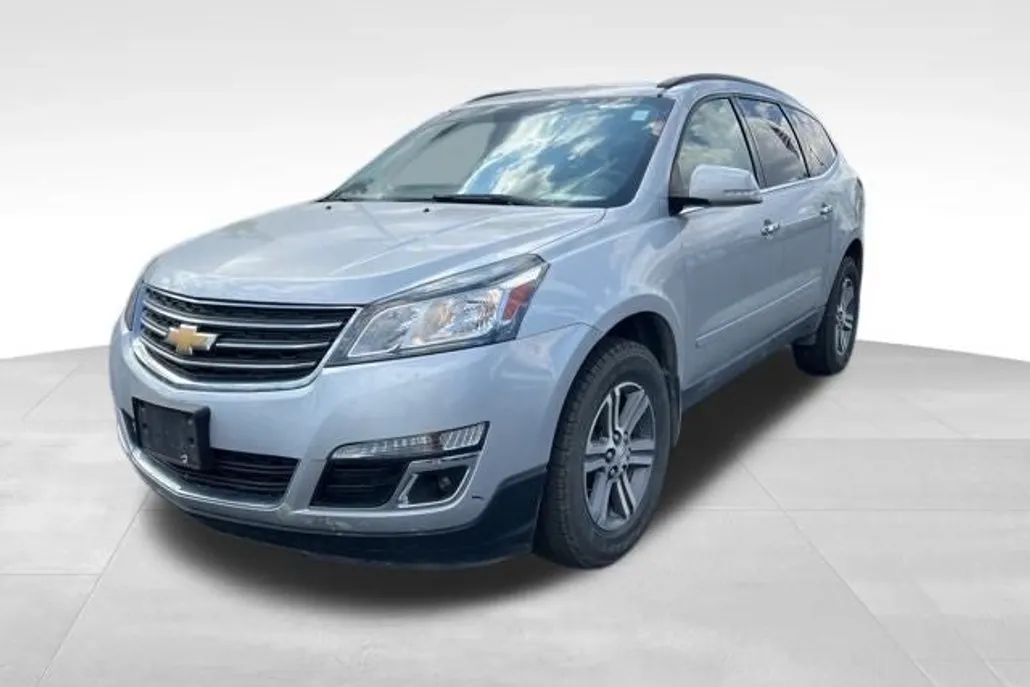 2017 Chevrolet Traverse 1LT photo 1