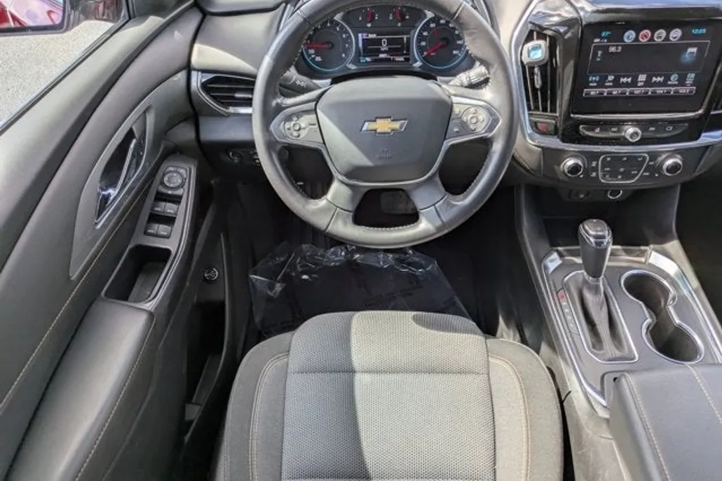 2019 Chevrolet Traverse Cloth 1LT photo 1
